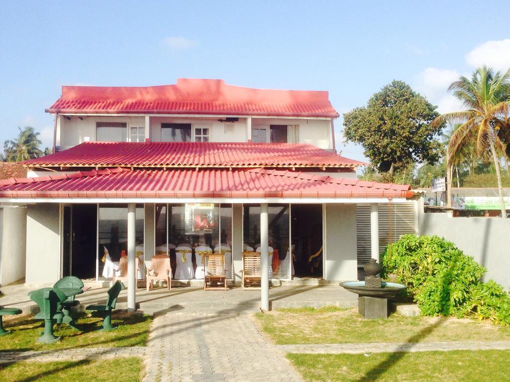 Rainbow Beach Hotel Hikkaduwa Extérieur photo