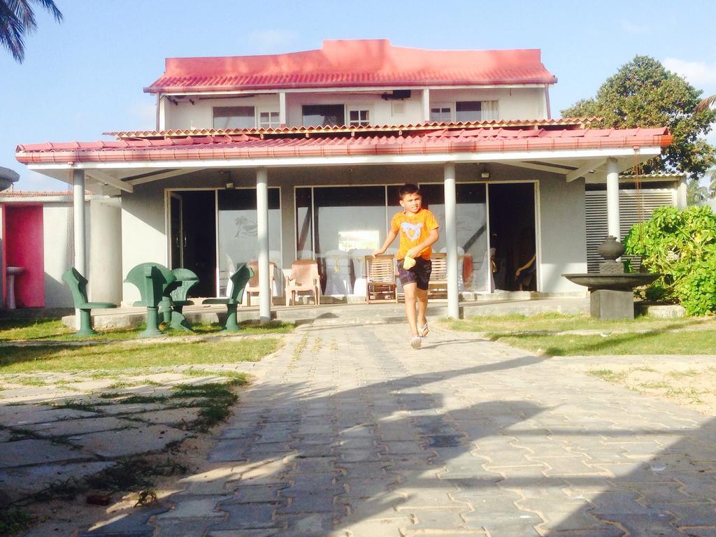 Rainbow Beach Hotel Hikkaduwa Extérieur photo