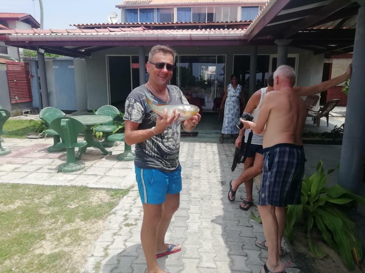 Rainbow Beach Hotel Hikkaduwa Extérieur photo