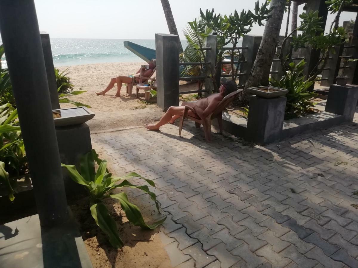 Rainbow Beach Hotel Hikkaduwa Extérieur photo